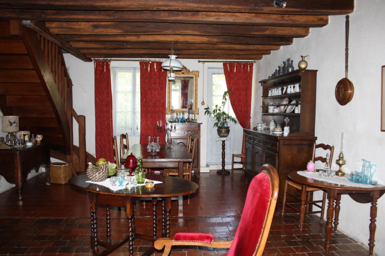 Petite Maison Berrichonne Charost Buitenkant foto